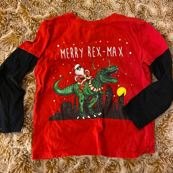 Like new boys long sleeved Christmas tee in size 4T - Picture 3 of 3